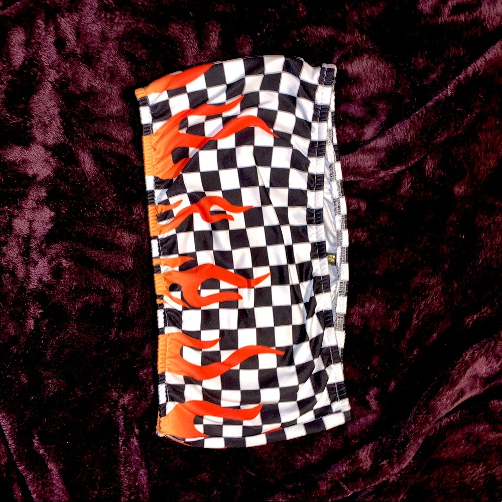 Medium vans checkered and fire tube top.